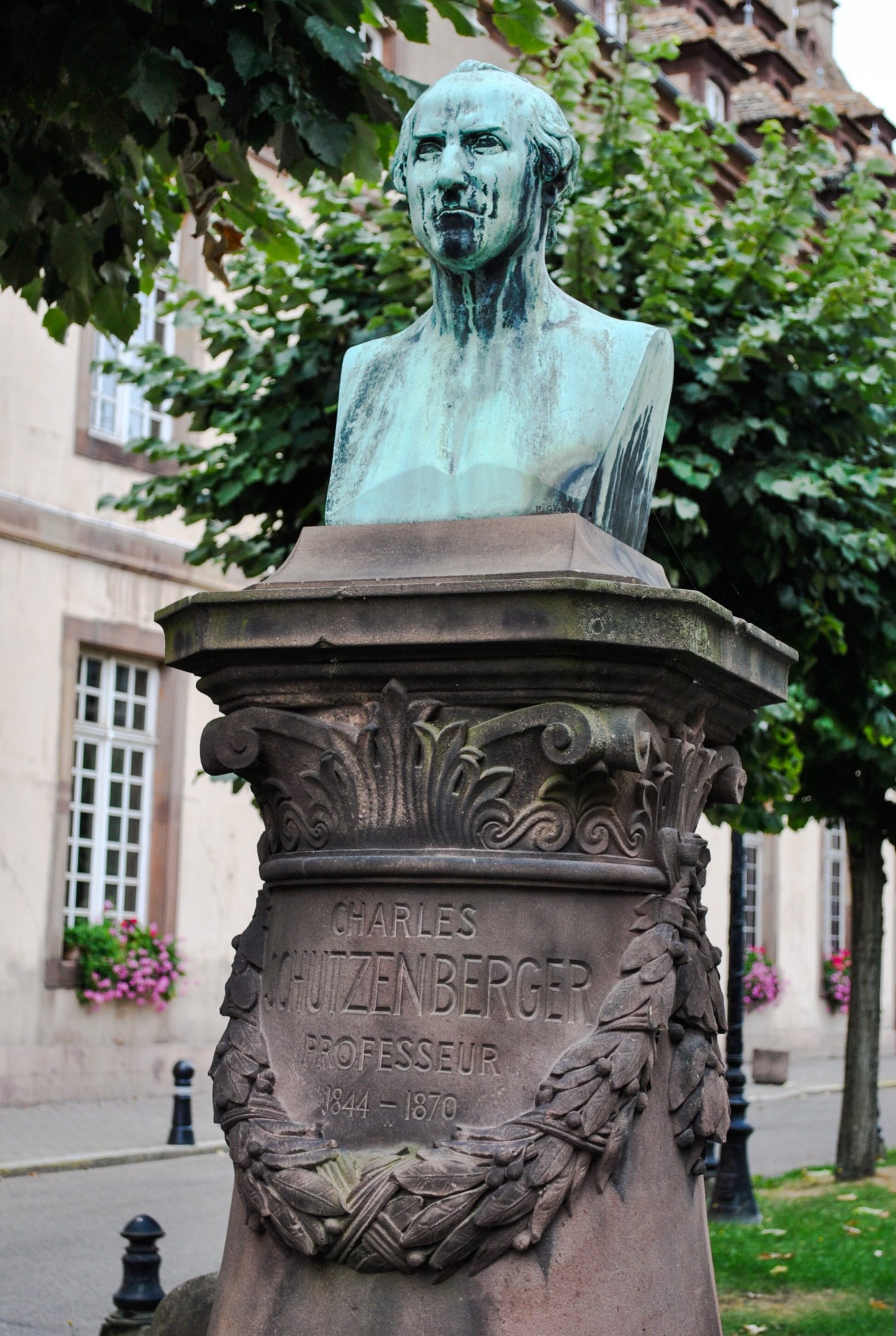 Charles%20Schutzenberger%27s%20monument%2C%20Strasbourg%20%28by%20Virginia%20Gregorio%29%20%281%29.jpg